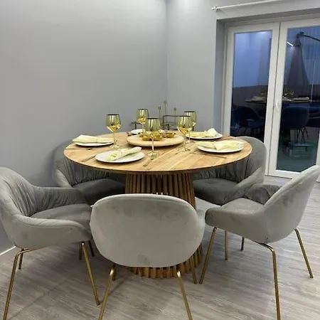 Apartment Duplex Com Jacuzzi Em Olival Basto