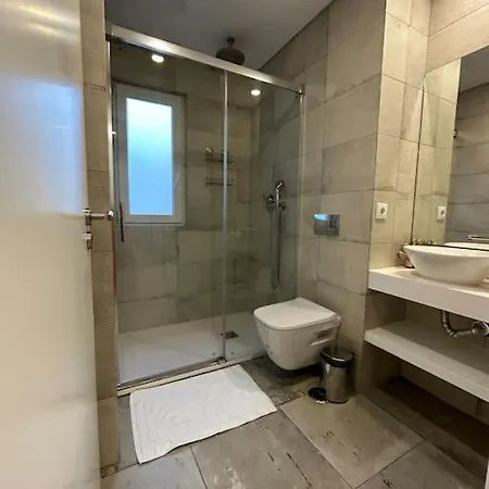 Duplex Com Jacuzzi Em Olival Basto Lisboa