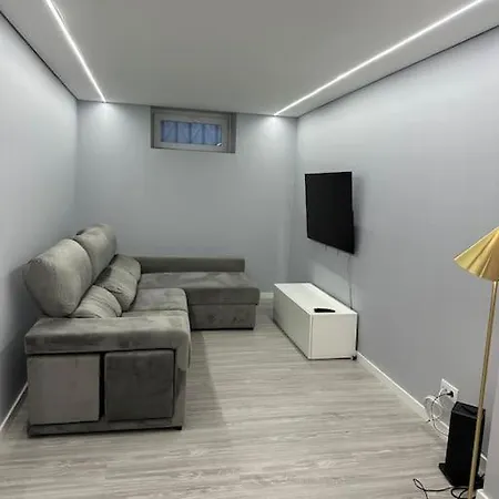 Apartment Duplex Com Jacuzzi Em Olival Basto *