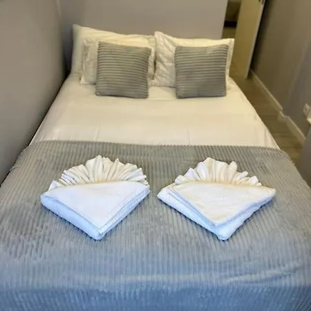 Duplex Com Jacuzzi Em Olival Basto Apartman Lisboa