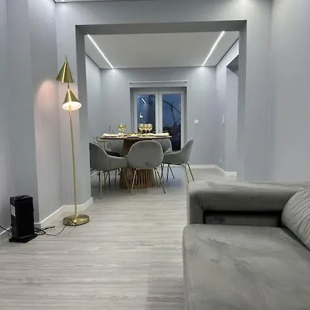 شقة Duplex Com Jacuzzi Em Olival Basto