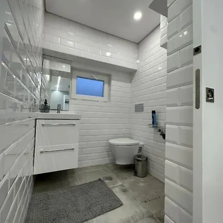 Duplex Com Jacuzzi Em Olival Basto Lisboa