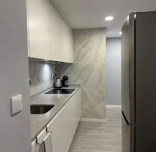 Duplex Com Jacuzzi Em Olival Basto Lägenhet