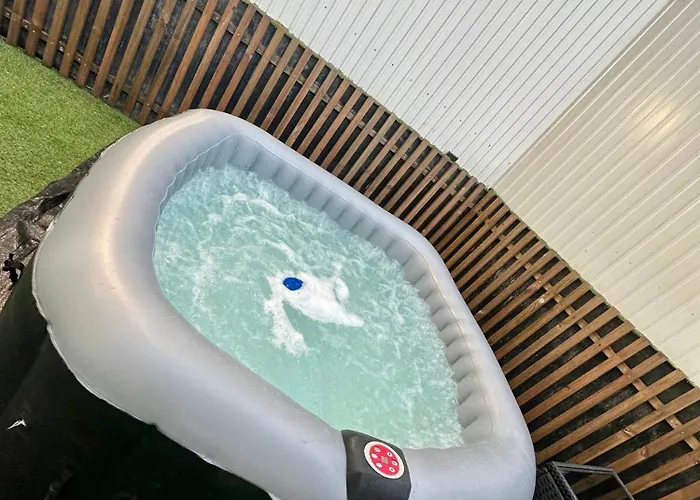 Lägenhet Duplex Com Jacuzzi Em Olival Basto Lisboa