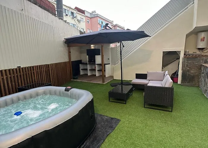 Duplex Com Jacuzzi Em Olival Basto *