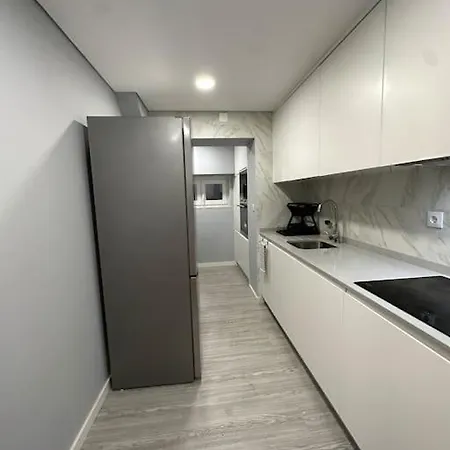 Duplex Com Jacuzzi Em Olival Basto شقة *