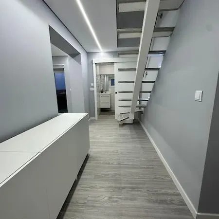 شقة Duplex Com Jacuzzi Em Olival Basto