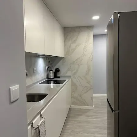 Duplex Com Jacuzzi Em Olival Basto شقة