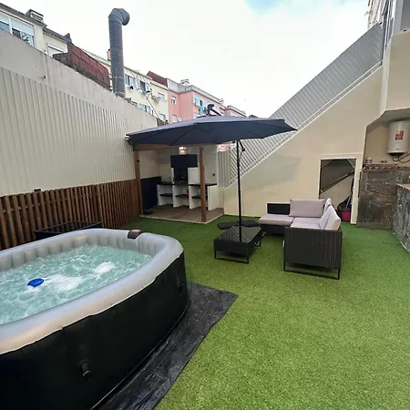 Duplex Com Jacuzzi Em Olival Basto *